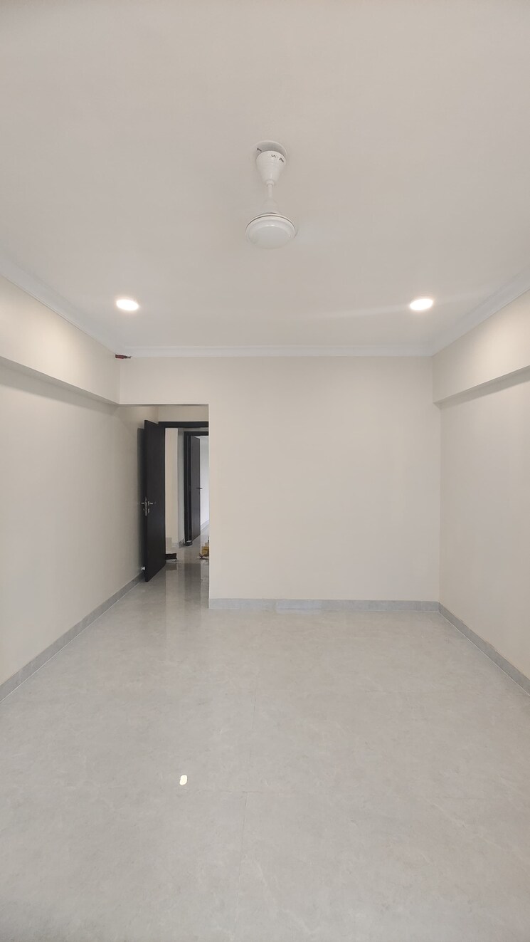 Room, zindagi-chs 3 Bedroom 1100 Sq.Ft. Apartment In Khar West Mumbai 9102398