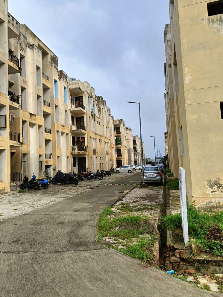 Exterior View, omicron 1a greater noida 3.5 Bedroom 135 Sq.Mt. Apartment In Omicron 1a Greater Noida Greater Noida 9102363