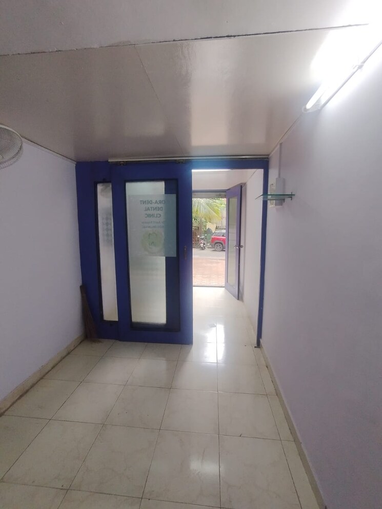 Room, garden-court Commercial Office Space 235 Sq.Ft. In Waghbil Thane 9102386