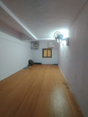 Room in  Office Space at Garden Court, Waghbil – for Sale