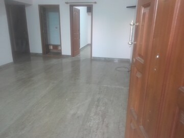 Room in 3 BHK Builder Floor at Ramamurthy Nagar – for Rent