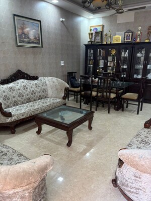 6 BHK Independent House For Sale in Vip Road