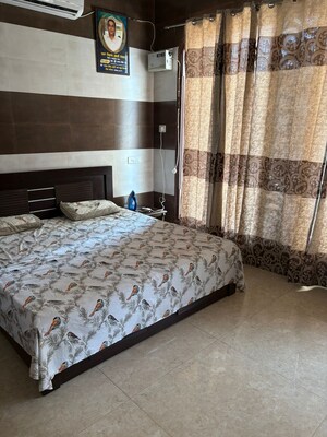 Bedroom in 6 BHK Independent House at Vip Road – for Sale