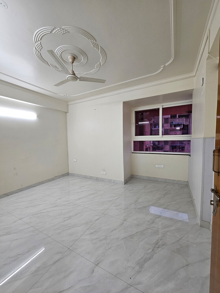 Room, sector 23 dwarka 3 Bedroom 1450 Sq.Ft. Apartment In Sector 23 Dwarka Delhi 9102415