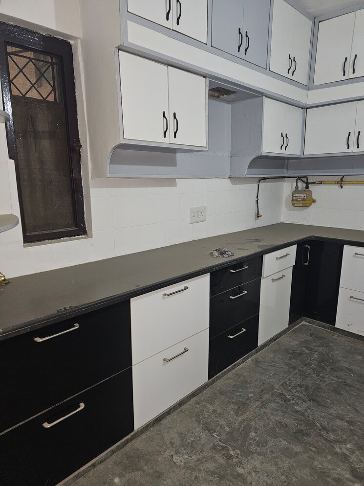 Kitchen, sector 22 dwarka 3 Bedroom 1500 Sq.Ft. Apartment In Sector 22 Dwarka Delhi 9102424