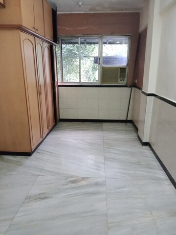 Room in 1 BHK Apartment at Sima Building, Chembur – for Rent