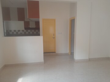 Room in 3 BHK Builder Floor at Nri Layout – for Rent