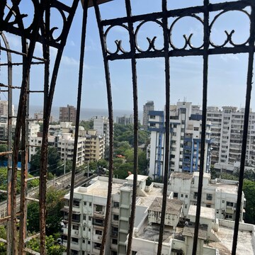 2 BHK Apartment For Rent in Avinash Apartments, Seven Bunglow