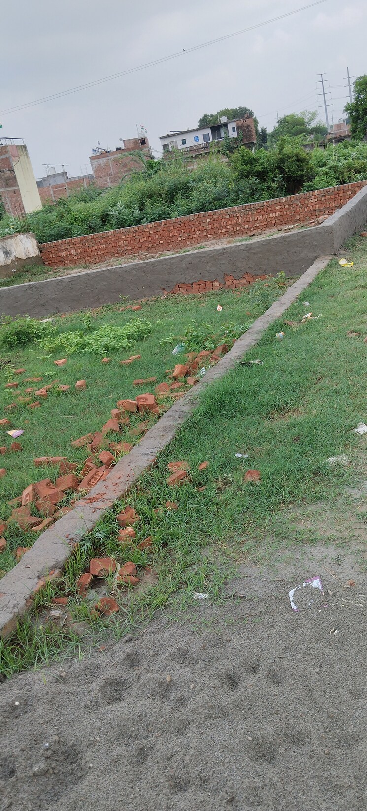 Garden, homes-121  81 Sq.Yd. Plot In Sector 121 Noida 9102452