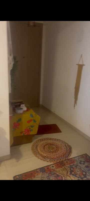 Furnished Amenities in 2 BHK Apartment at Sheth Vasant Oasis, Andheri East – for Rent