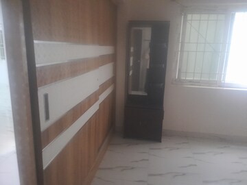 Room in 3 BHK Apartment at Nri Layout – for Rent