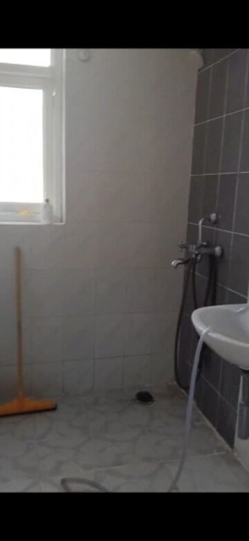 3.5 BHK Apartment For Rent in Omaxe New Heights, Sector 78