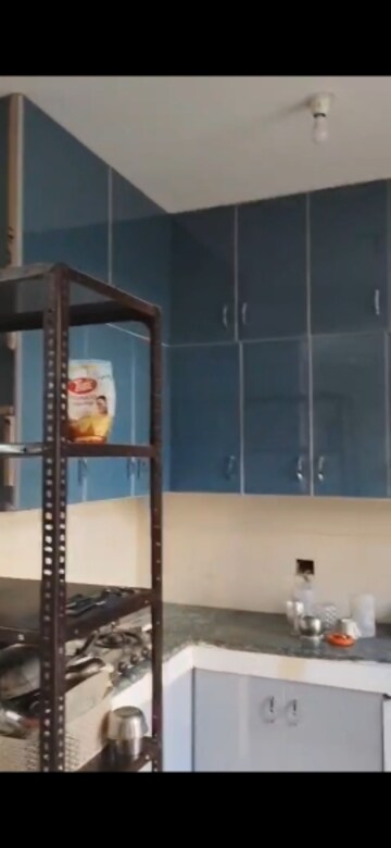 Furnished Amenities in 3.5 BHK Apartment at Omaxe New Heights, Sector 78 – for Rent