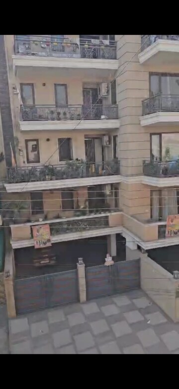 4 BHK Builder Floor For Rent in Green Fields Colony
