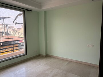 Room in 3 BHK Builder Floor at Chittaranjan Park – for Rent