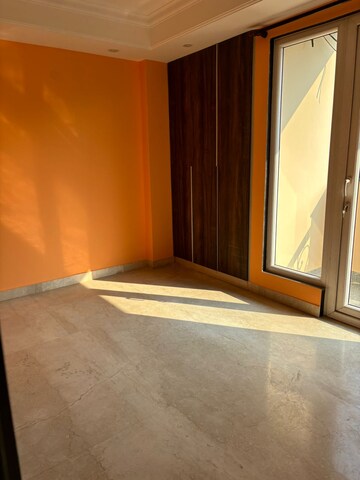 Room in 3 BHK Builder Floor at Chittaranjan Park – for Rent
