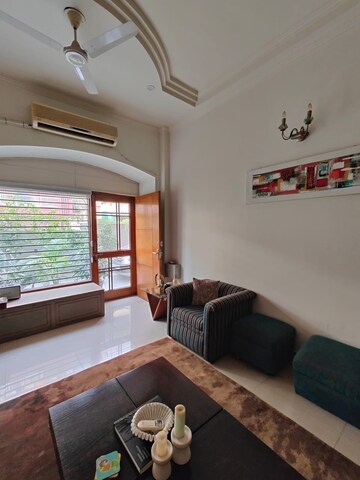 Living Room in 4 BHK Builder Floor at Green Fields Colony – for Rent