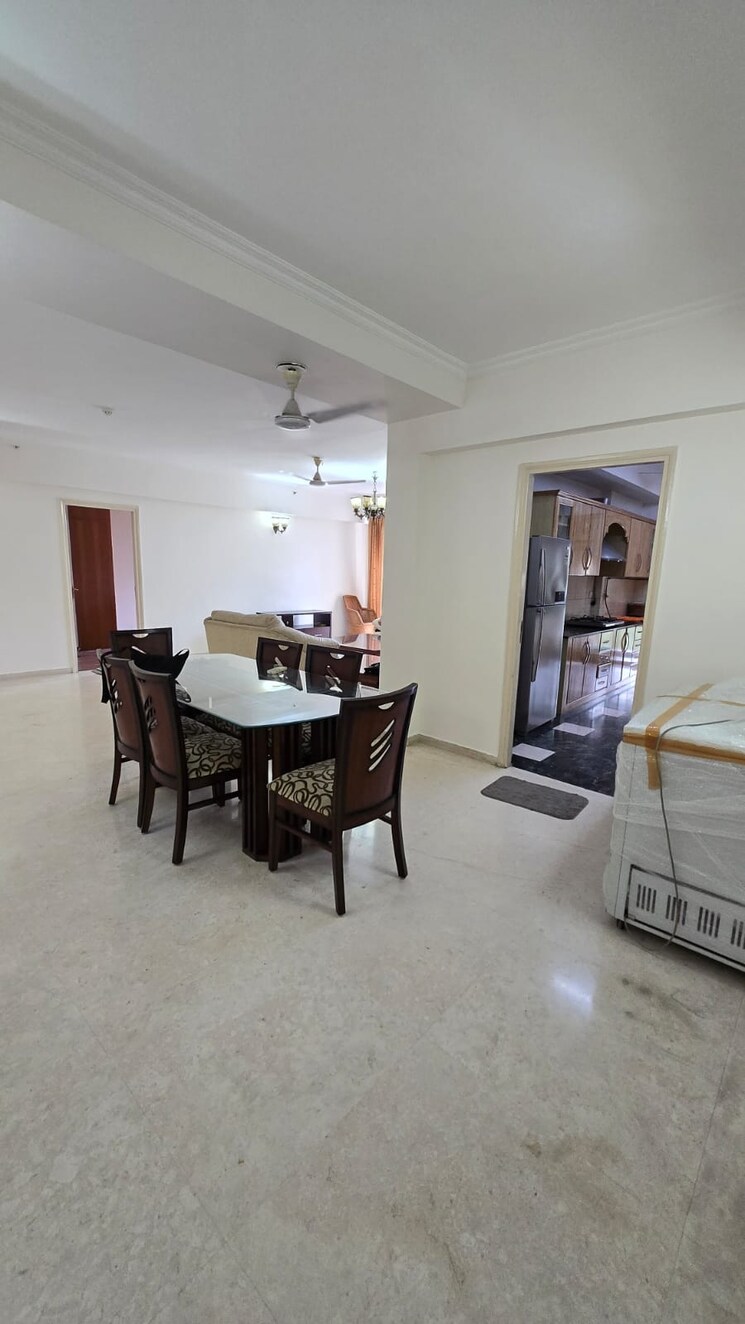 Team Area, dlf-westend-heights 4 Bedroom 2610 Sq.Ft. Apartment In Sector 53 Gurgaon 9102531