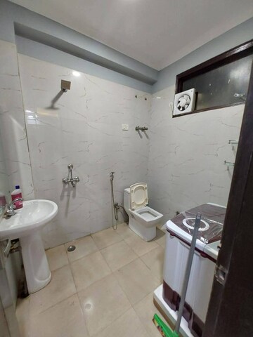 Team Area in 3 BHK Builder Floor at Chattarpur – for Rent