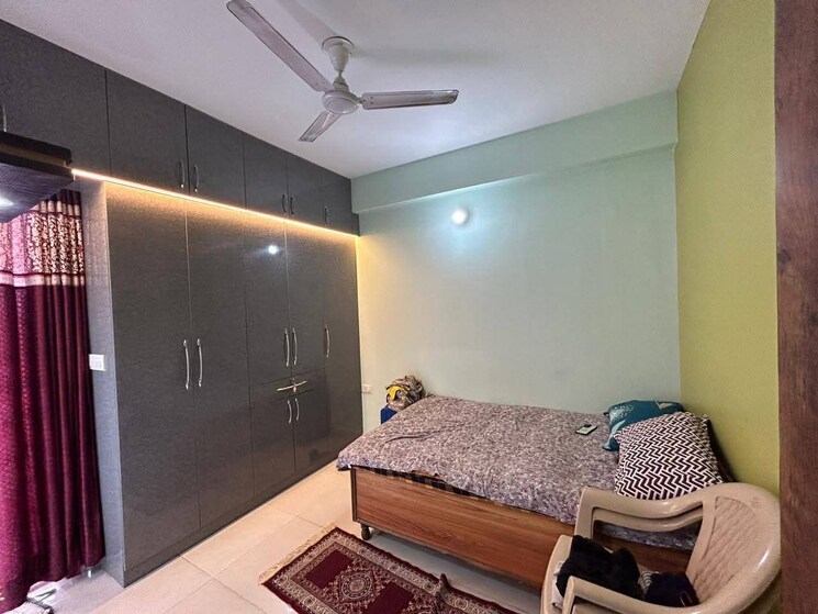 Bedroom, freedom fighters enclave 3 Bedroom 1350 Sq.Ft. Builder Floor In Freedom Fighters Enclave Delhi 9102562