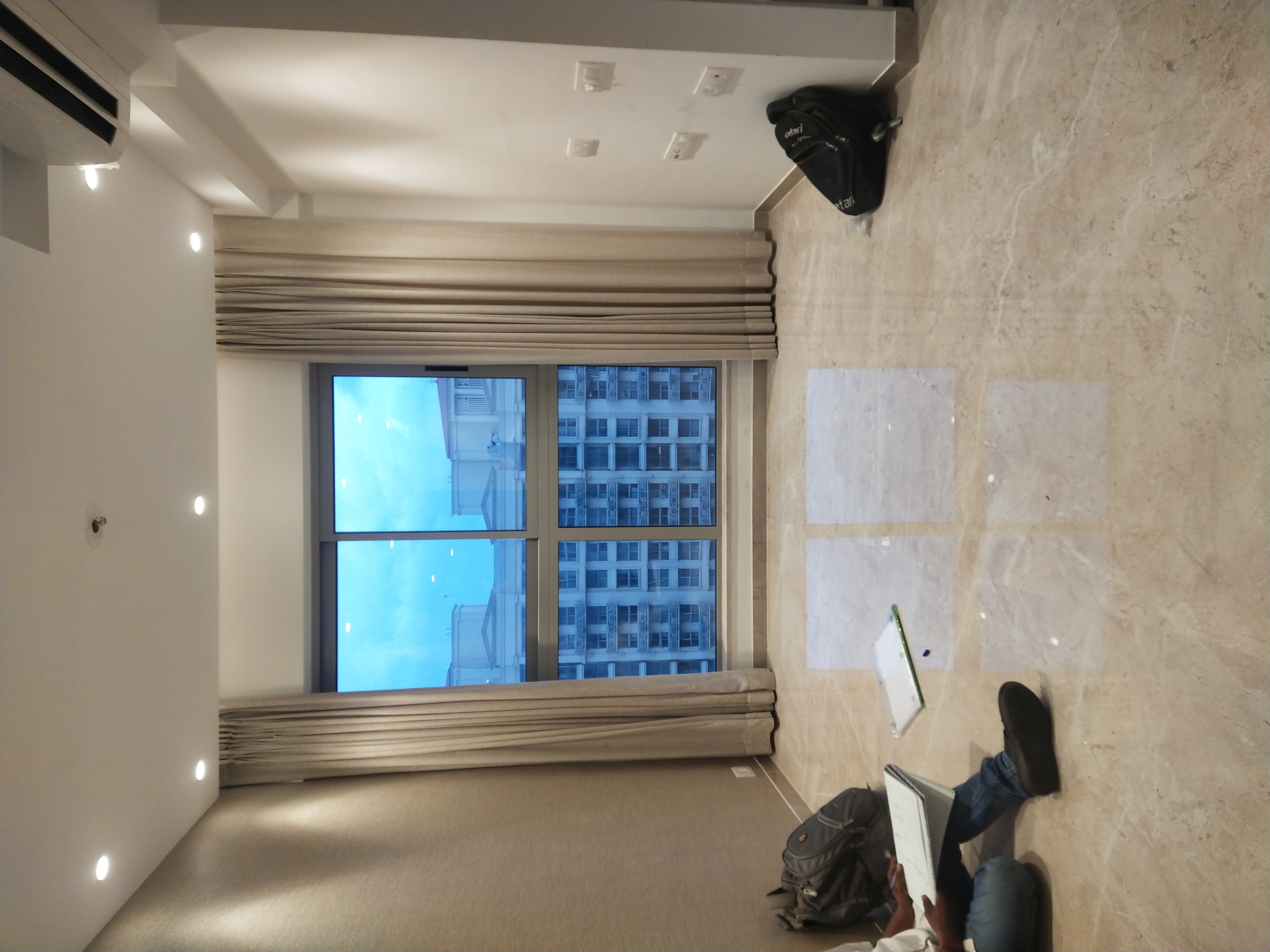 1 BHK Apartment For Sale in Hiranandani Regent Hill