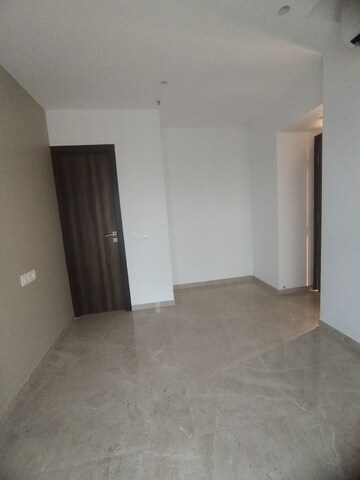 Furnished Amenities in 1 BHK Apartment at Hiranandani Regent Hill, Powai – for Sale