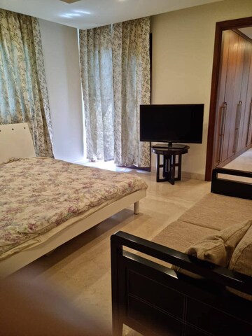 4 BHK Builder Floor For Rent in Saket