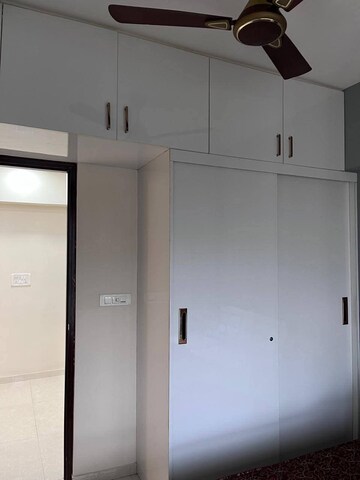 Bedroom in 2 BHK Apartment at Lodha Amara, Kolshet Road – for Rent
