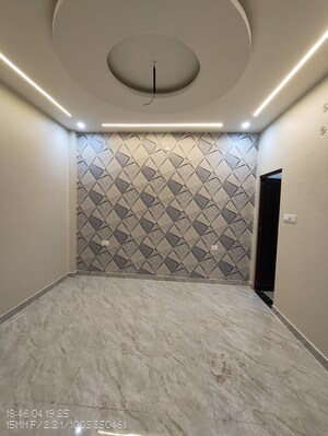 Room in 3 BHK Independent House at Jankipuram – for Sale