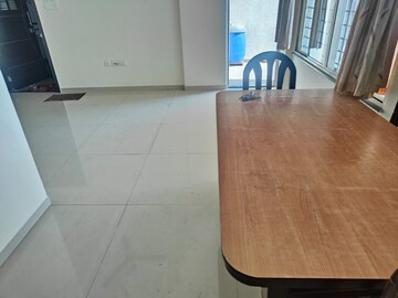 Room in 2 BHK Apartment at Akshay Floria, Anand Nagar – for Rent