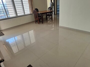Room in 2 BHK Apartment at Akshay Floria, Anand Nagar – for Rent