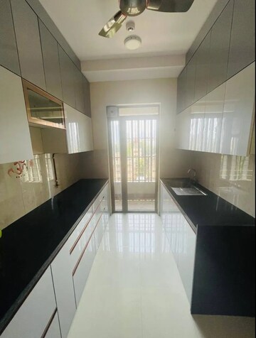 Kitchen in 2 BHK Apartment at Kalpataru Paramount, Kapur Bawdi – for Rent