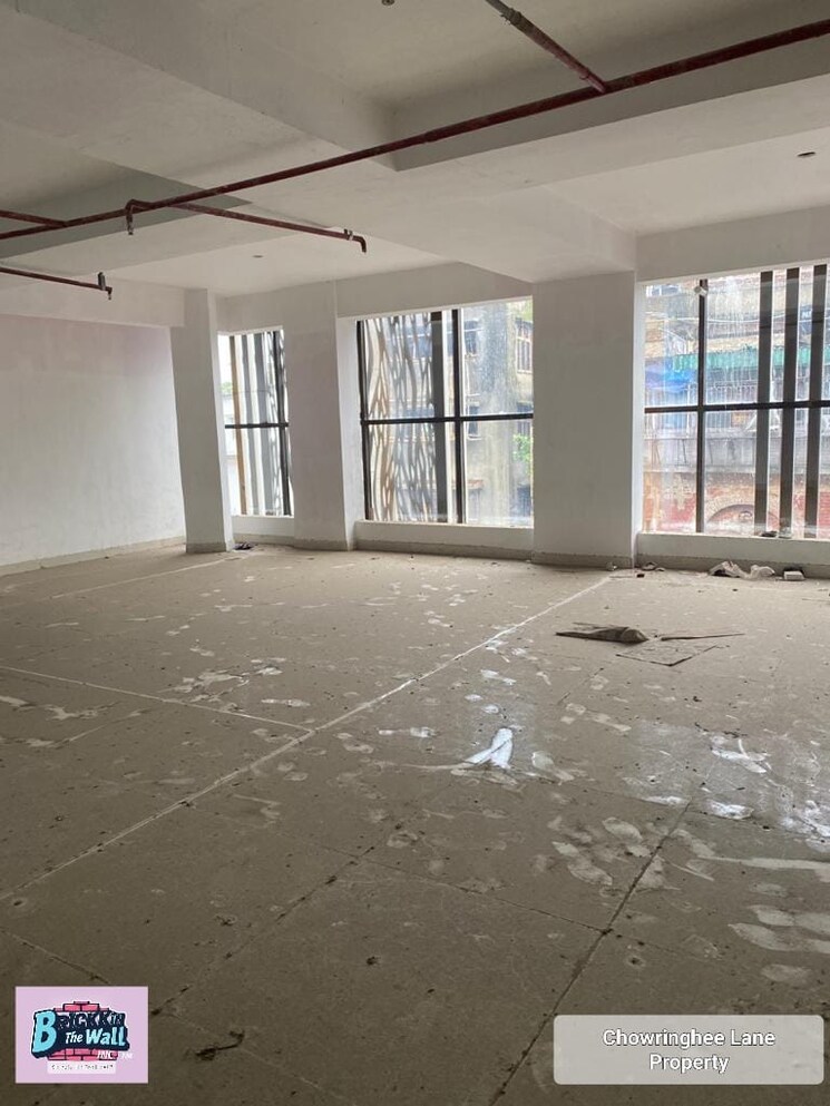 Room, chowringhee Commercial Showroom 2680 Sq.Ft. In Chowringhee Kolkata 9102685