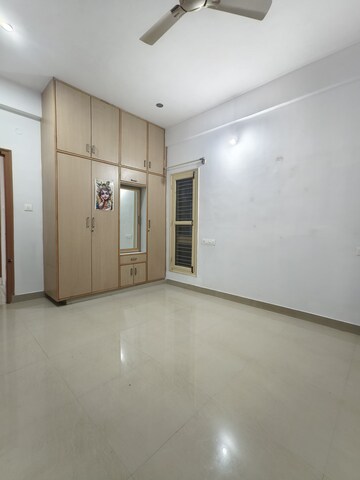 Room in 2 BHK Builder Floor at Hsr Layout – for Rent