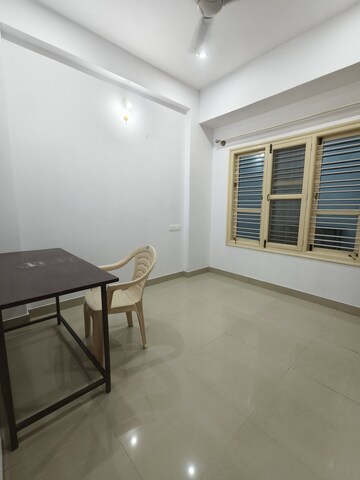 Room in 2 BHK Builder Floor at Hsr Layout – for Rent