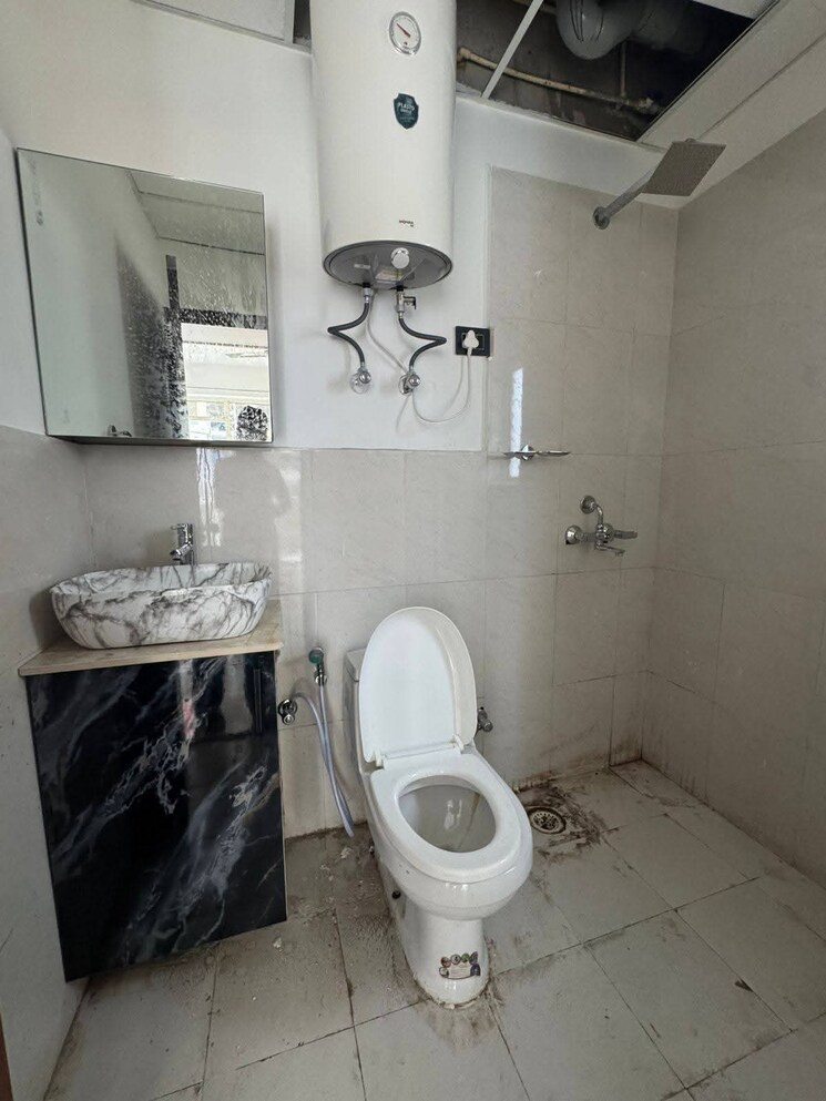 Bathroom, saket 3 Bedroom 1800 Sq.Ft. Builder Floor In Saket Delhi 9102692