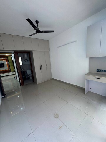 Room in 3 BHK Builder Floor at Saket – for Rent