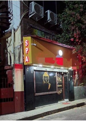  Showroom For Sale in Hindustan Park