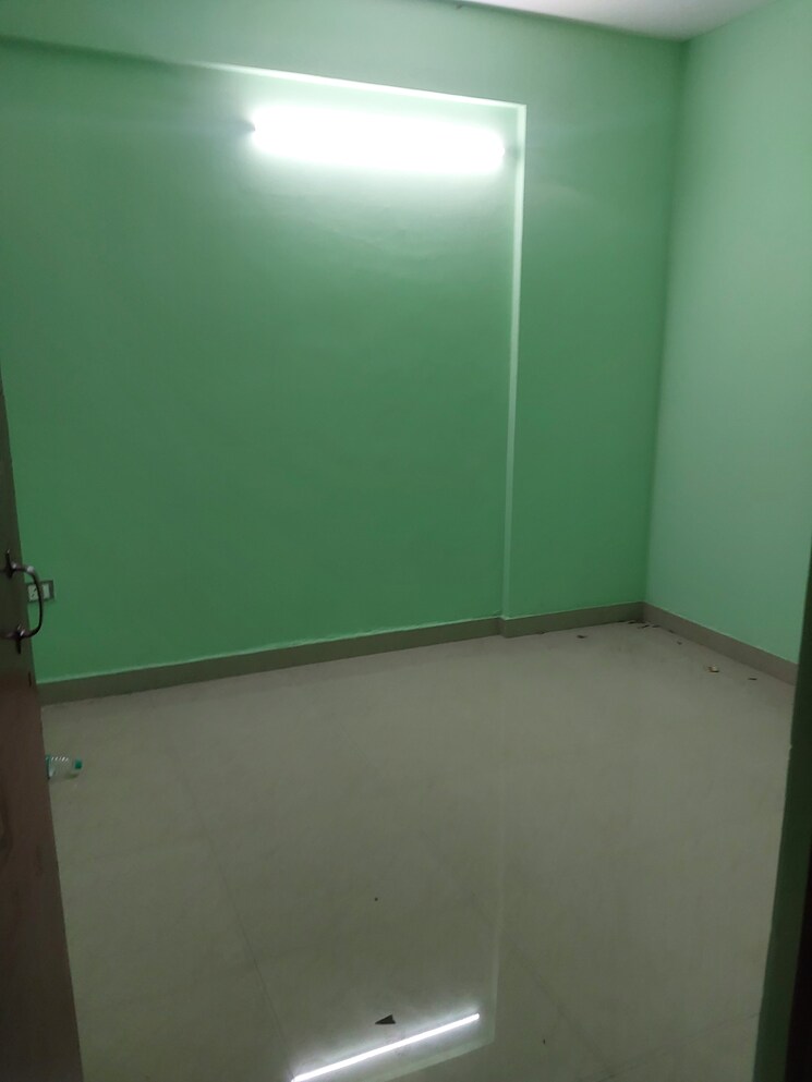 Room, rof-amaltas 2.5 Bedroom 645 Sq.Ft. Apartment In Sector 92 Gurgaon 9102707