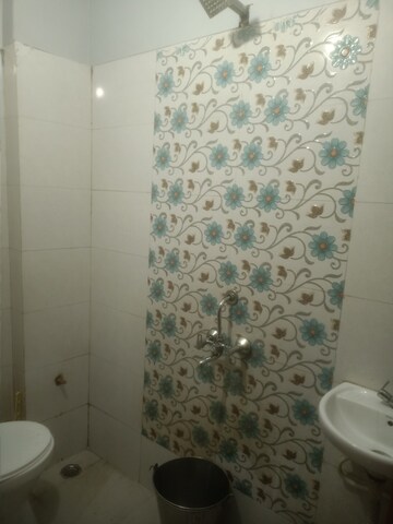 Attached Bathroom in 2 BHK Apartment at Vasant Kunj – for Rent