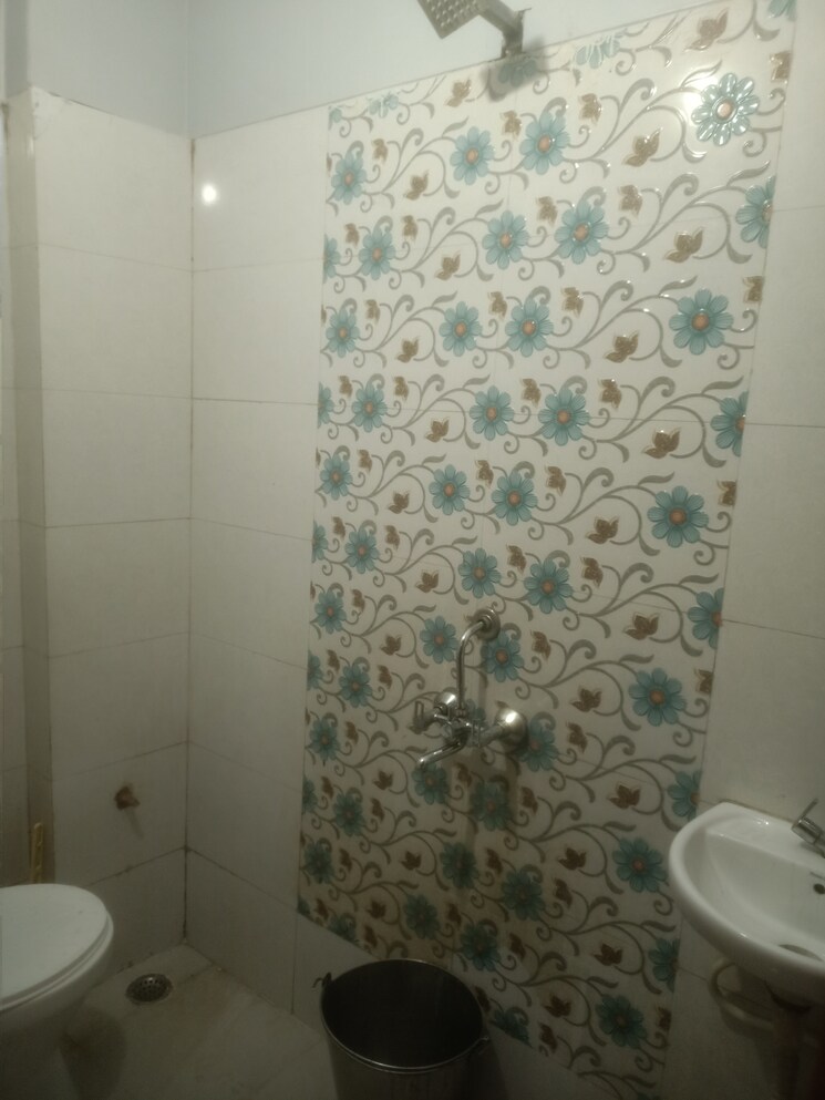 Attached Bathroom, vasant kunj 2 Bedroom 650 Sq.Ft. Apartment In Vasant Kunj Delhi 9102718