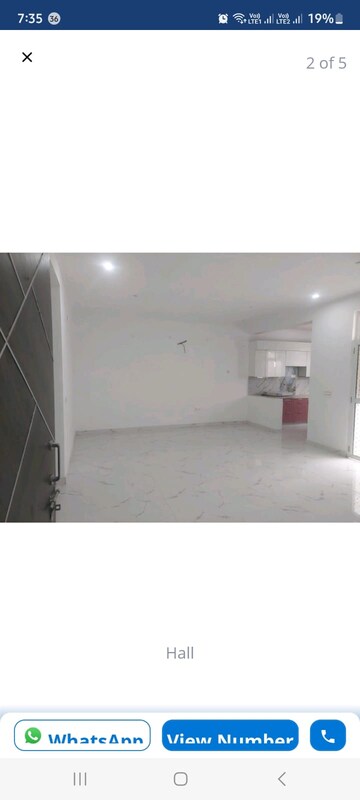Room in 2 BHK Apartment at Crossing Republik, Crossing Republic – for Sale