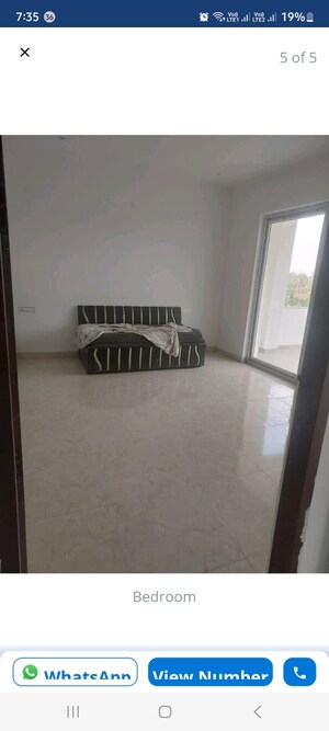 Room in 2 BHK Apartment at Crossing Republik, Crossing Republic – for Sale