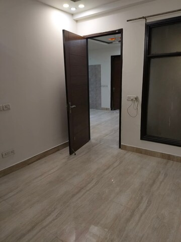 Room in 3 BHK Builder Floor at Saket – for Rent