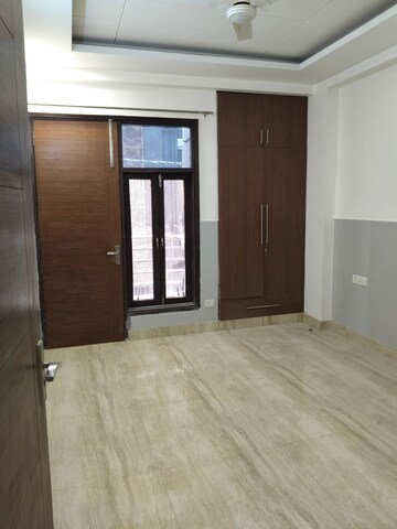 Room in 3 BHK Builder Floor at Saket – for Rent