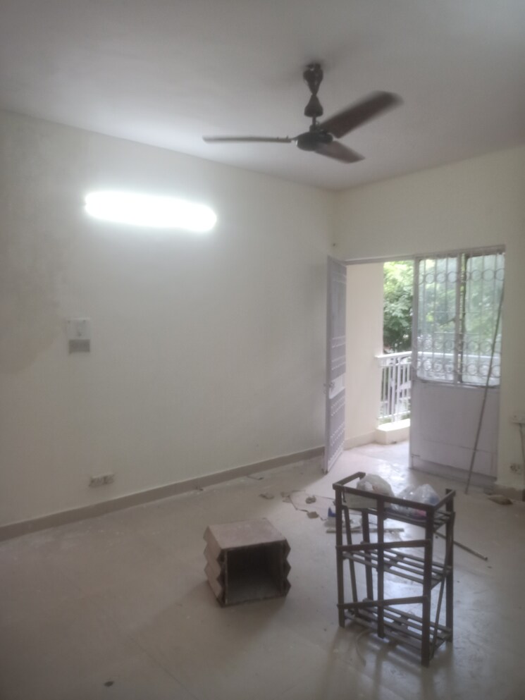 Room, vasant kunj 3 Bedroom 1250 Sq.Ft. Apartment In Vasant Kunj Delhi 9102737