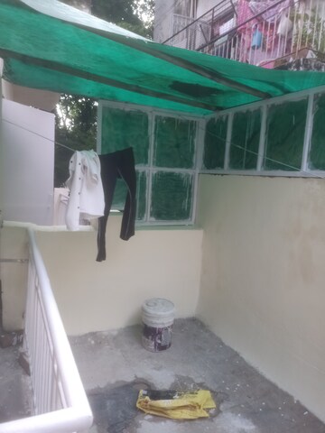 Team Area in 3 BHK Apartment at Vasant Kunj – for Rent