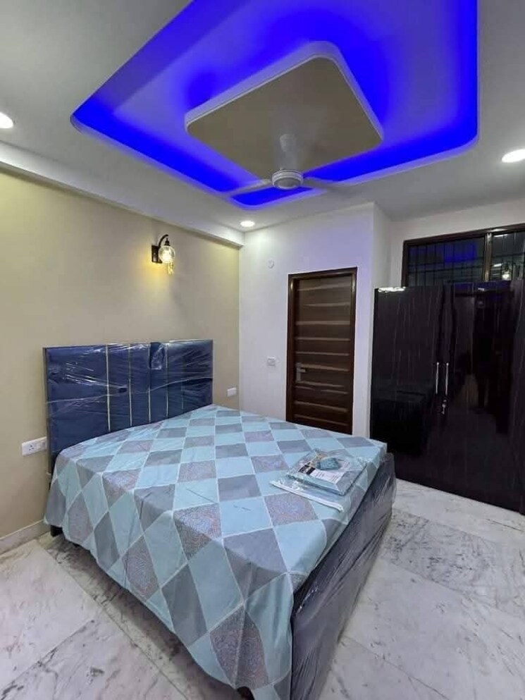 Bedroom, freedom fighters enclave 2 Bedroom 1000 Sq.Ft. Apartment In Freedom Fighters Enclave Delhi 9102742