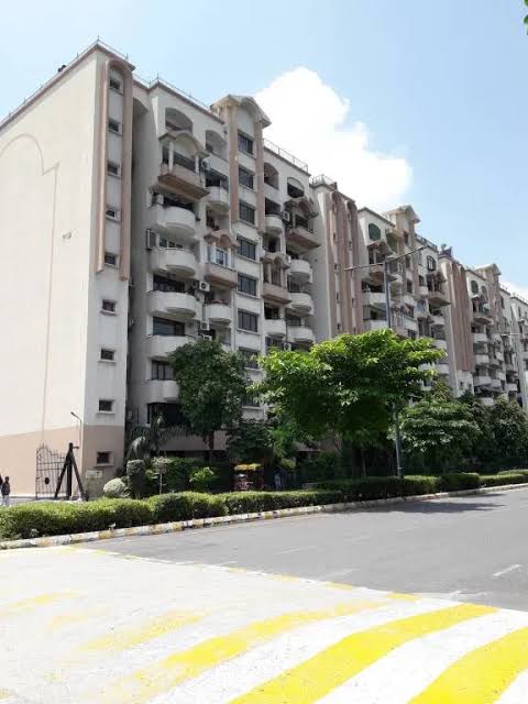 2 BHK Apartment For Sale in Ambience Island
