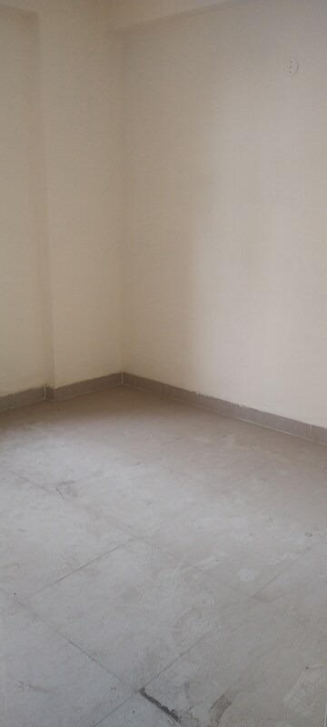 Furnished Amenities in 2 BHK Apartment at Signature Global Prime, Sector 63a – for Sale